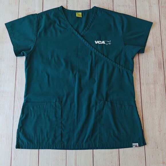 Pair of v-neck scrub tops sz S - Picture 6 of 10